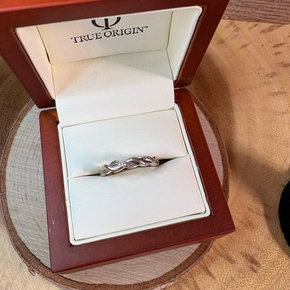 Vintage Silver Ring with Pink Highlights